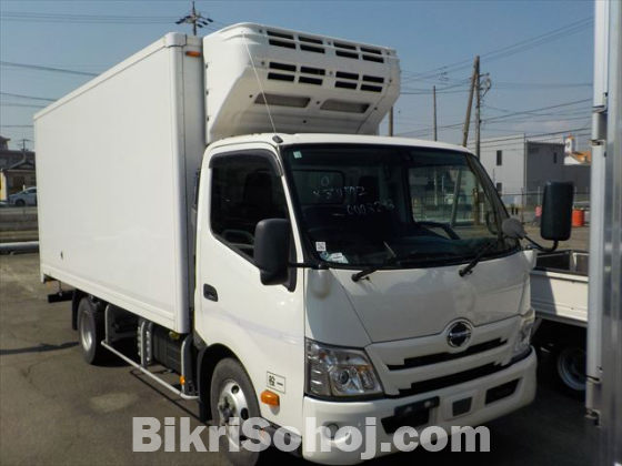 HINO DUTRO FREEZER XZU712 2020